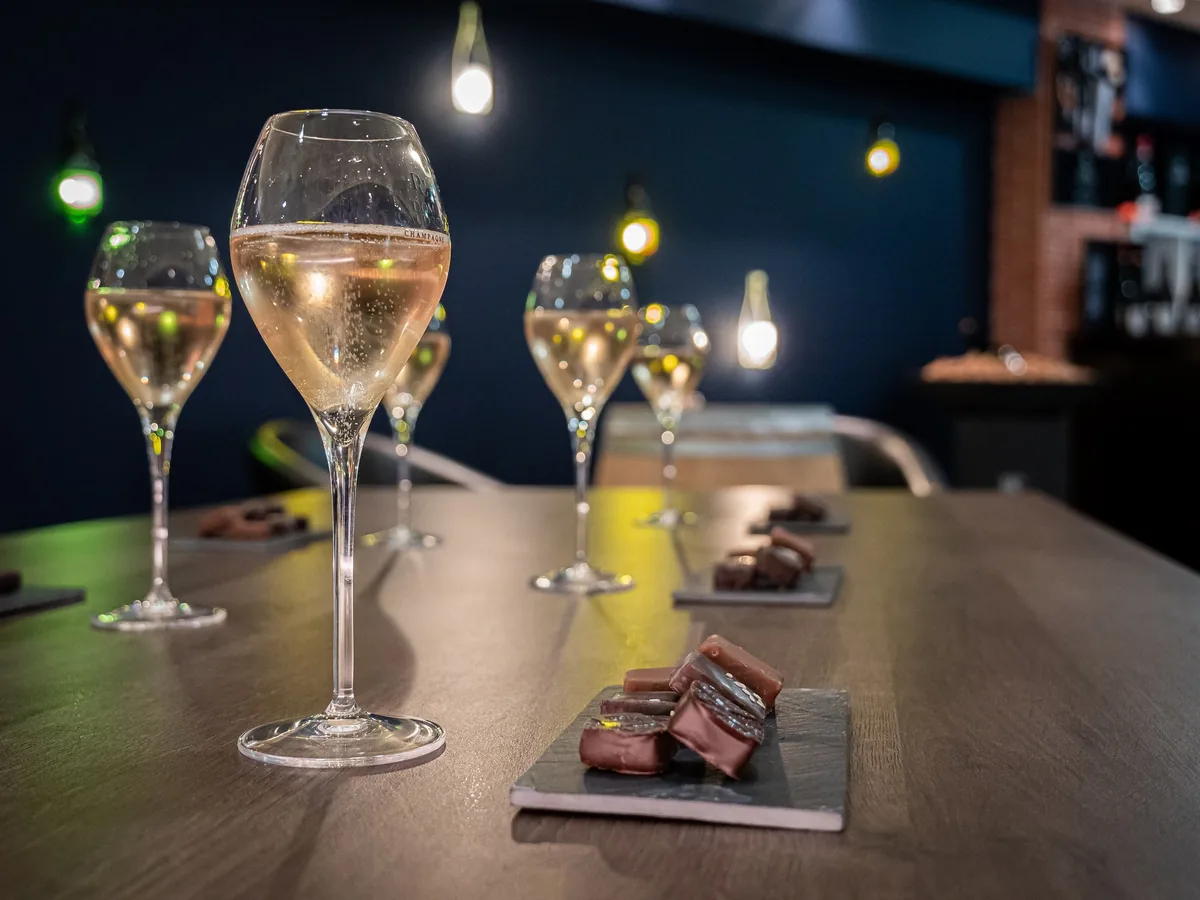 Excursion en Champagne avec 3 champagnes et 3 chocolats